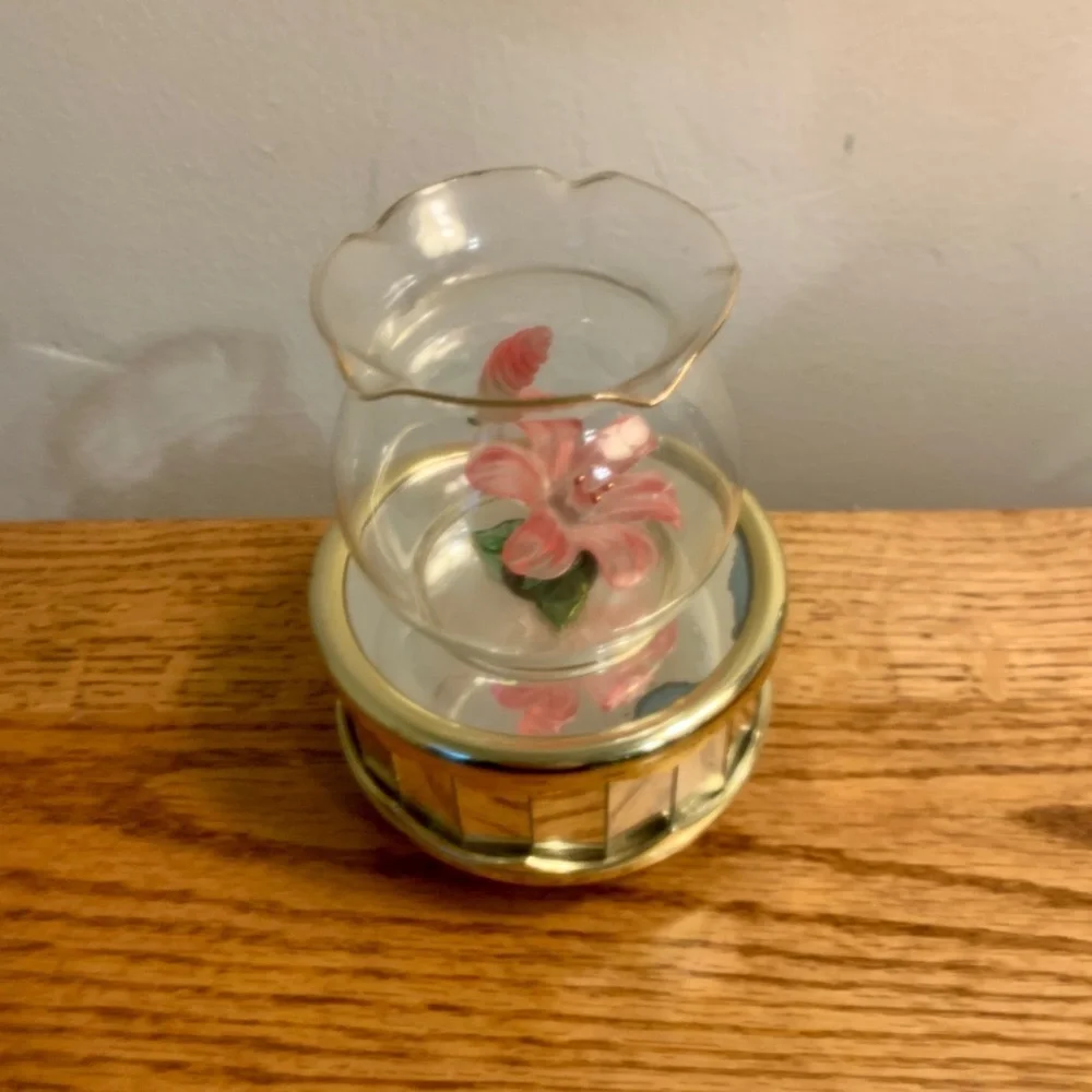 Vtg Hand Sculptured Flower In Glass Gold Rotating Light-Up Mirrored Music Box